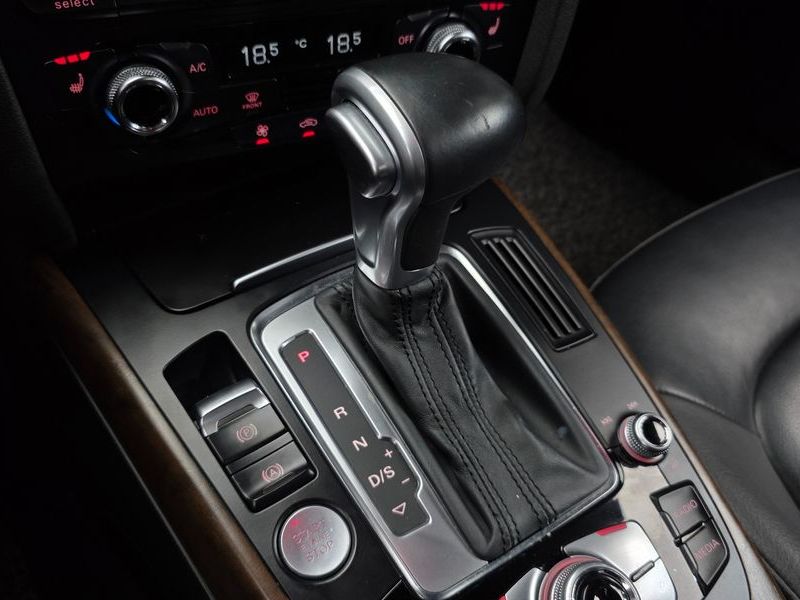2016 Audi A4 30 TDI Dynamic B8 photo 9