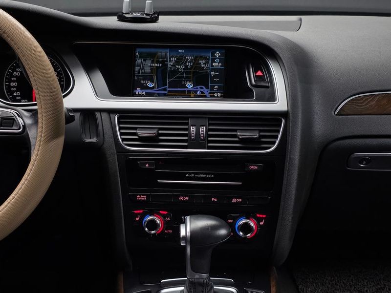 2016 Audi A4 30 TDI Dynamic B8 photo 12