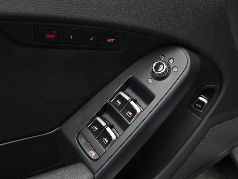 2016 Audi A4 30 TDI Dynamic B8 photo 16