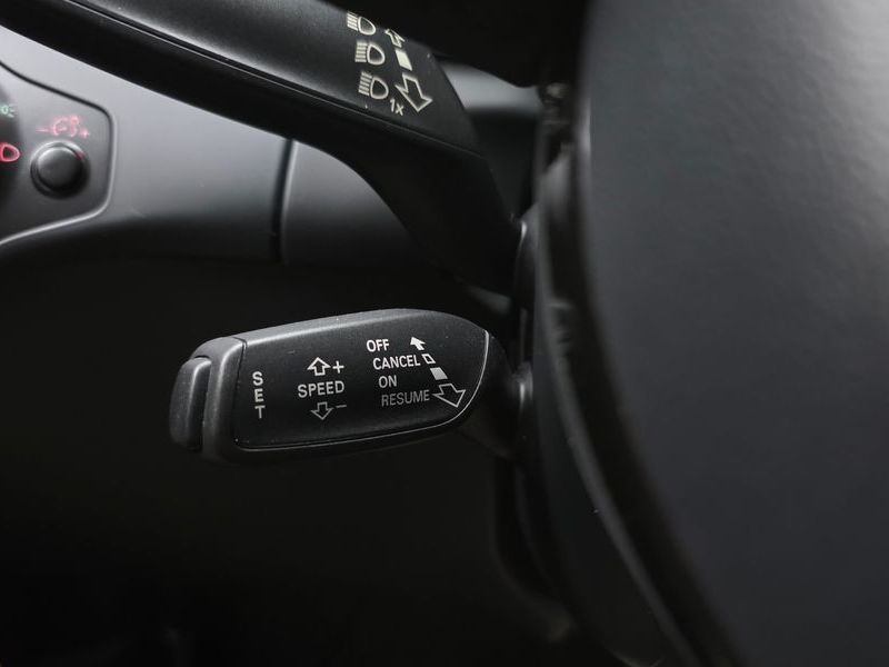 2016 Audi A4 30 TDI Dynamic B8 photo 18