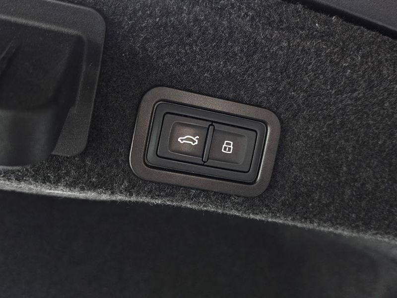 2022 Audi A6 45 TFSI Quattro Premium photo 19