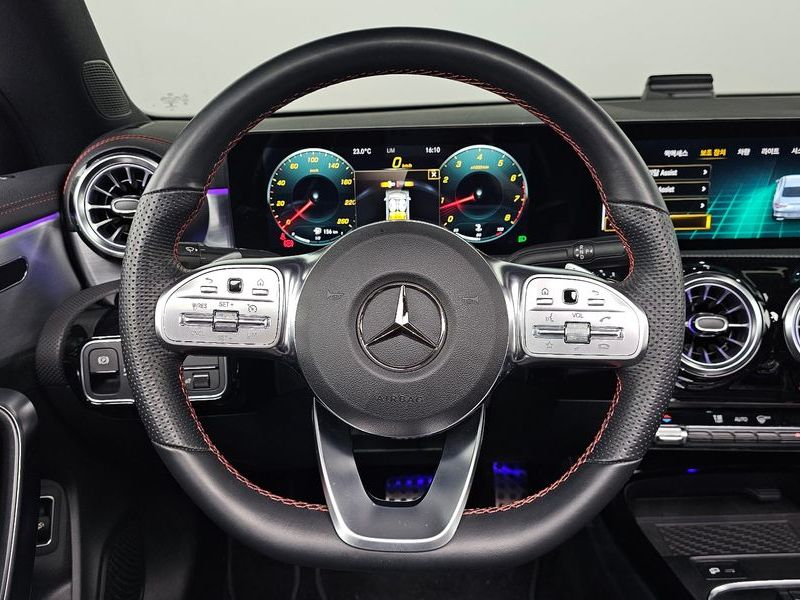 2021 Mercedes-Benz A-Class CLA250 4MATIC photo 13