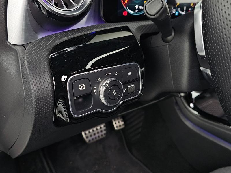 2021 Mercedes-Benz A-Class CLA250 4MATIC photo 19