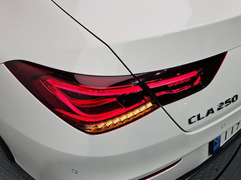 2021 Mercedes-Benz A-Class CLA250 4MATIC photo 23
