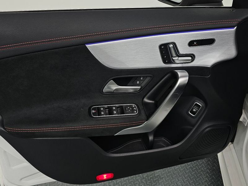 2021 Mercedes-Benz A-Class CLA250 4MATIC photo 24