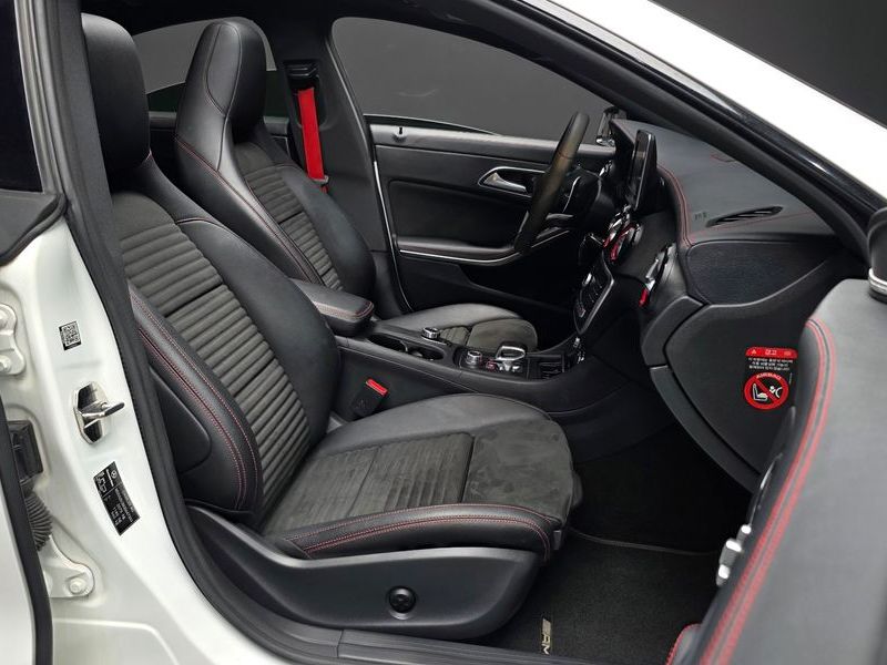 2018 Mercedes-Benz A-Class CLA45 AMG 4MATIC photo 11