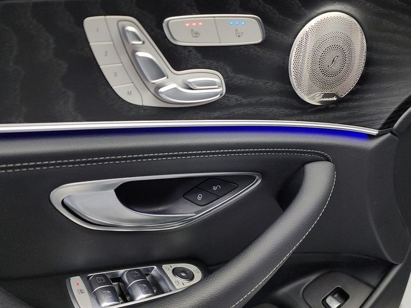 2023 Mercedes-Benz E-Class E220d 4MATIC AMG Line photo 12