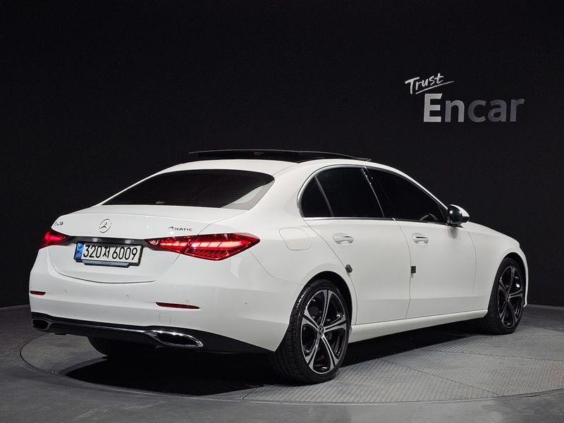 2023 Mercedes-Benz C-Class C300 4MATIC Avantgarde photo 7