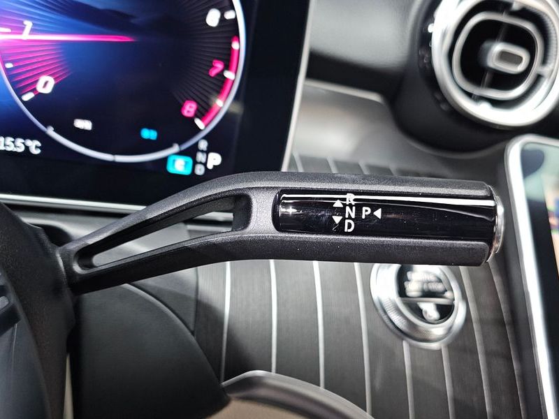 2023 Mercedes-Benz C-Class C300 4MATIC Avantgarde photo 9