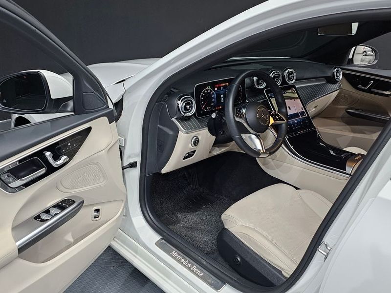 2023 Mercedes-Benz C-Class C300 4MATIC Avantgarde photo 10