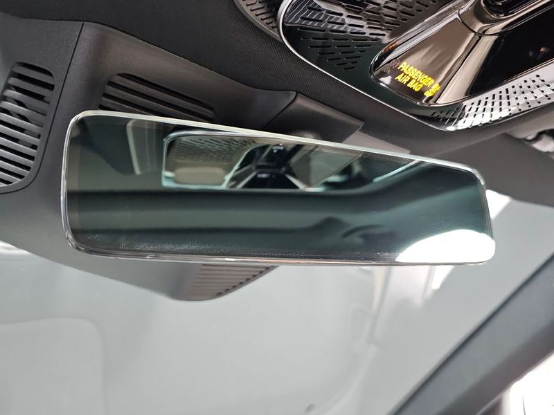 2023 Mercedes-Benz C-Class C300 4MATIC Avantgarde photo 29