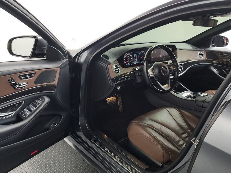 2020 Mercedes-Benz S-Class S350 d 4MATIC AMG Line photo 10