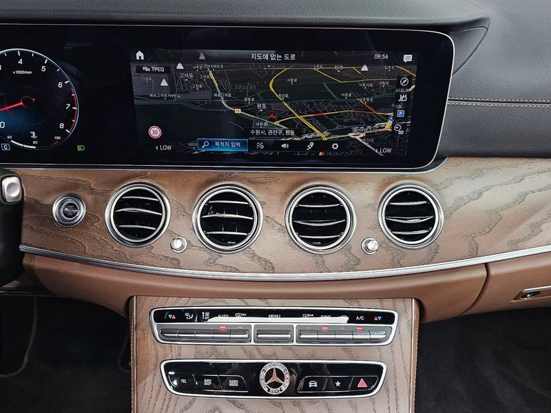 2023 Mercedes-Benz E-Class E250 Exclusive photo 12