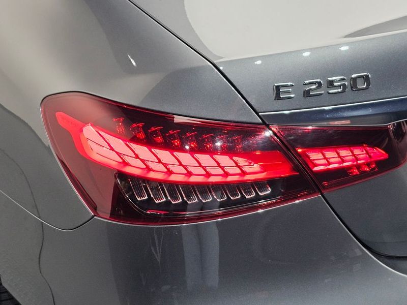 2023 Mercedes-Benz E-Class E250 Exclusive photo 23