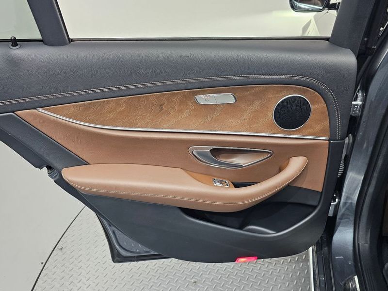 2023 Mercedes-Benz E-Class E250 Exclusive photo 25