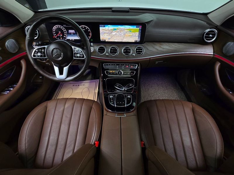 2020 Mercedes-Benz E-Class E300 4MATIC Exclusive photo 7