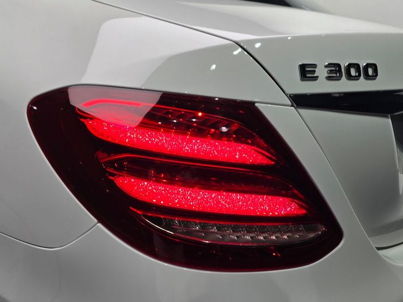 2020 Mercedes-Benz E-Class E300 4MATIC Exclusive photo 24