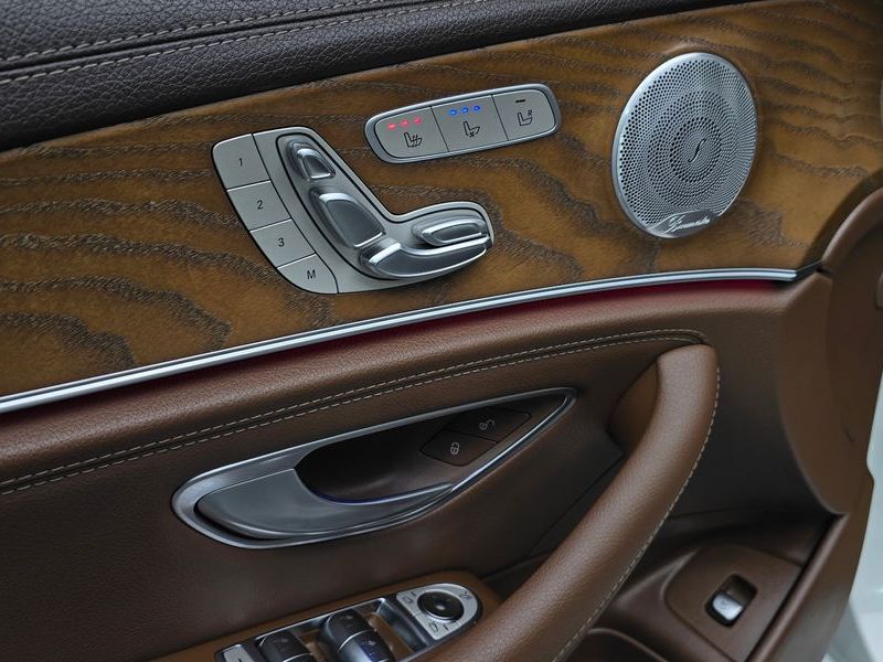2020 Mercedes-Benz E-Class E300 4MATIC Exclusive photo 28