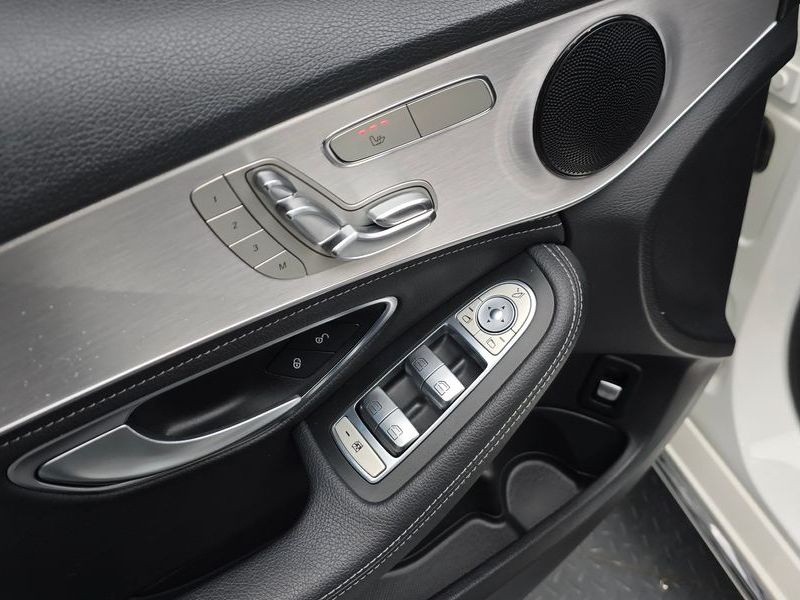 2016 Mercedes-Benz C-Class C220 d Avantgarde photo 16