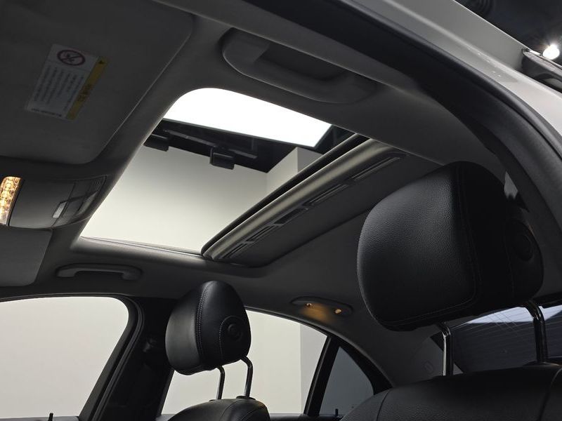 2016 Mercedes-Benz C-Class C220 d Avantgarde photo 21