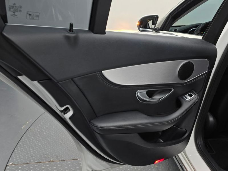 2016 Mercedes-Benz C-Class C220 d Avantgarde photo 26