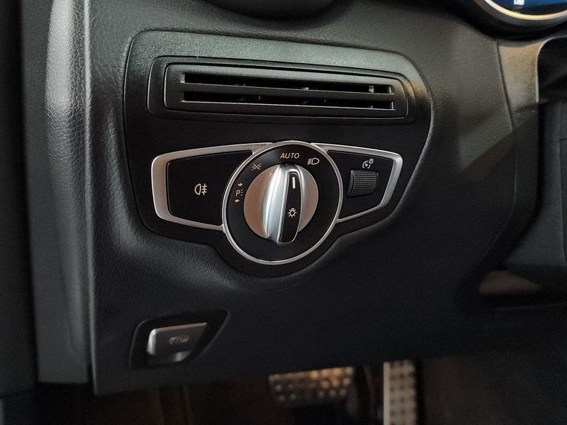 2022 Mercedes-Benz C-Class GLC300 4MATIC photo 28