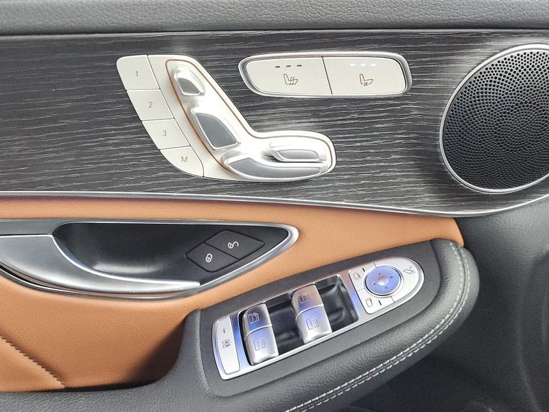 2022 Mercedes-Benz C-Class GLC300 4MATIC photo 30