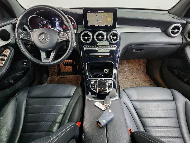 2018 Mercedes-Benz C-Class GLC220 d 4MATIC Premium Coupe photo 7