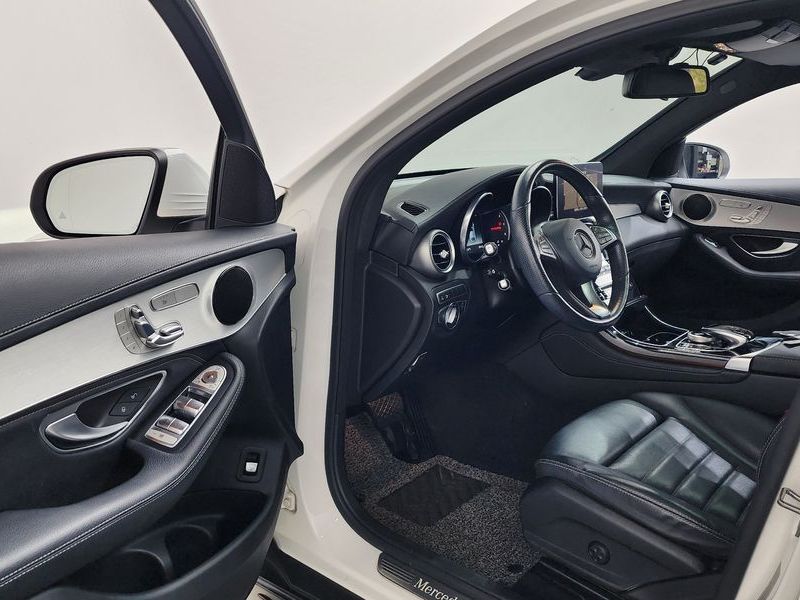 2018 Mercedes-Benz C-Class GLC220 d 4MATIC Premium Coupe photo 10