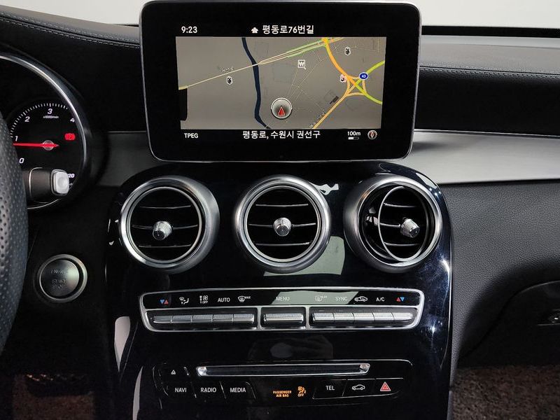 2018 Mercedes-Benz C-Class GLC220 d 4MATIC Premium Coupe photo 14