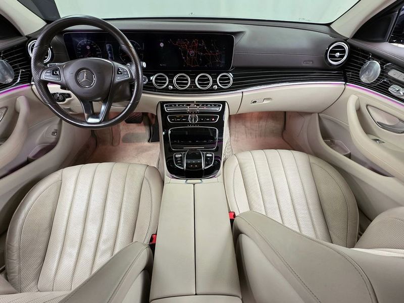 2017 Mercedes-Benz E-Class E400 4MATIC Exclusive photo 7