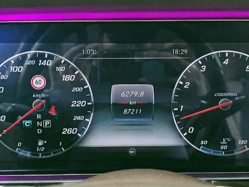 2017 Mercedes-Benz E-Class E400 4MATIC Exclusive photo 8