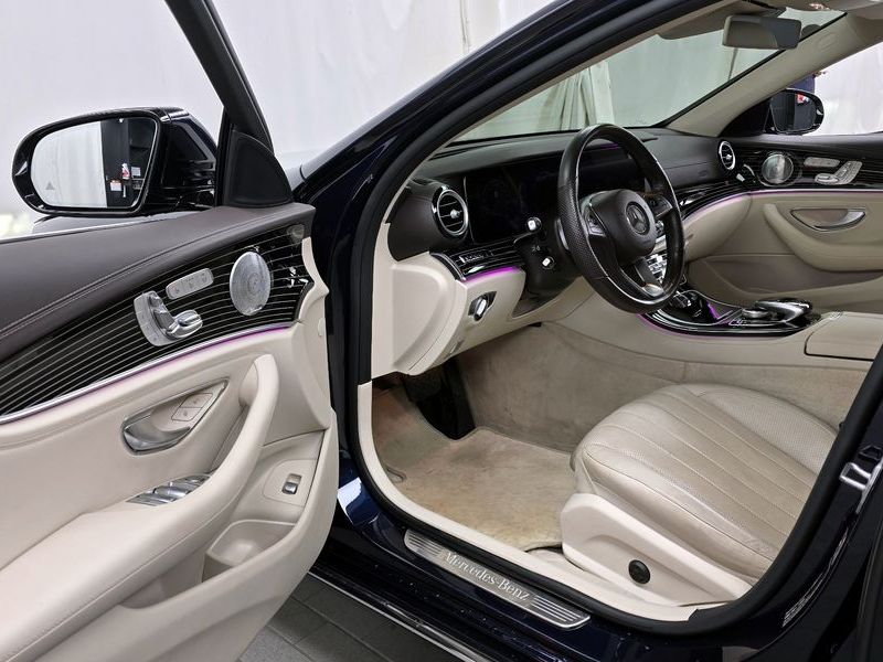 2017 Mercedes-Benz E-Class E400 4MATIC Exclusive photo 10