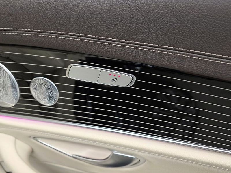 2017 Mercedes-Benz E-Class E400 4MATIC Exclusive photo 18