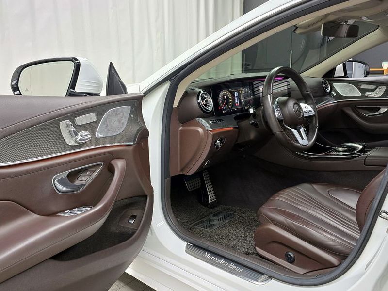 2020 Mercedes-Benz S-Class CLS300d AMG Line photo 11