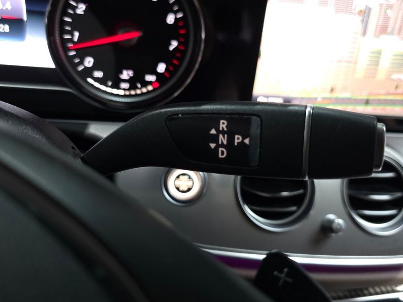 2018 Mercedes-Benz E-Class E200 Avantgarde photo 9