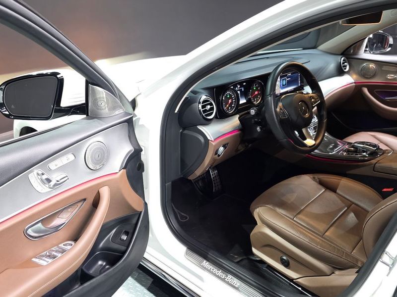 2018 Mercedes-Benz E-Class E200 Avantgarde photo 11