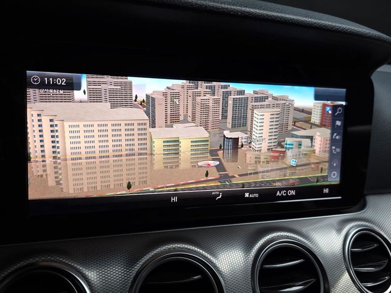 2018 Mercedes-Benz E-Class E200 Avantgarde photo 14