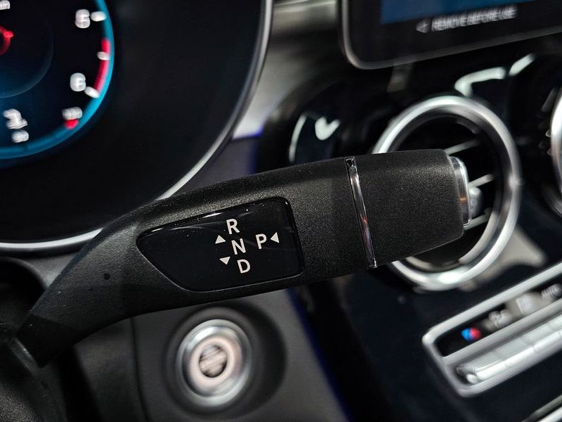 2022 Mercedes-Benz C-Class GLC220 d 4MATIC photo 9