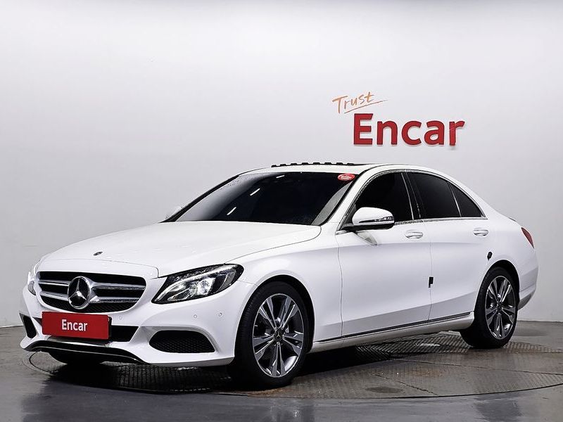 2018 Mercedes-Benz C-Class C200 Avantgarde photo 1