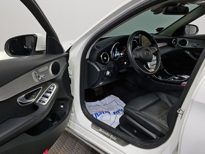2018 Mercedes-Benz C-Class C200 Avantgarde photo 10