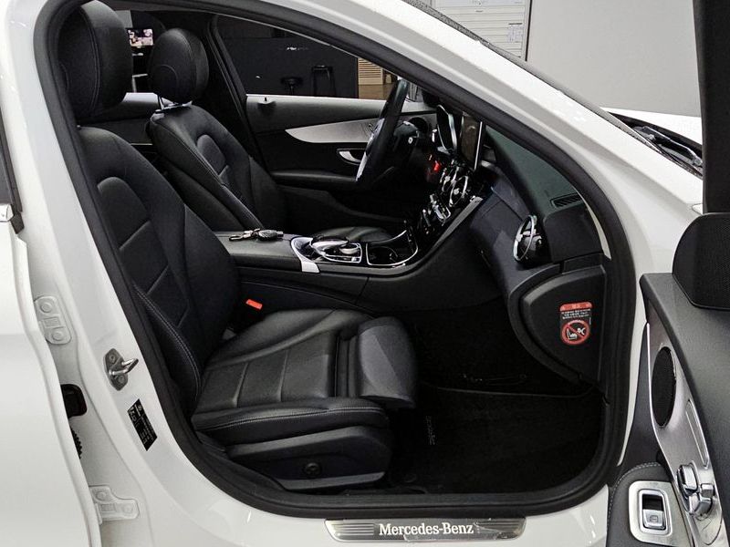2018 Mercedes-Benz C-Class C200 Avantgarde photo 12