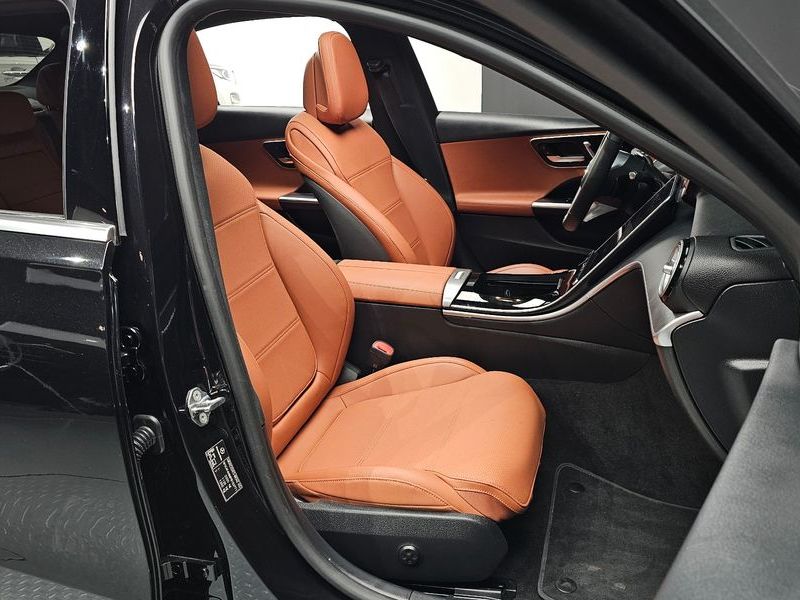 2023 Mercedes-Benz C-Class C300 4MATIC Avantgarde photo 10