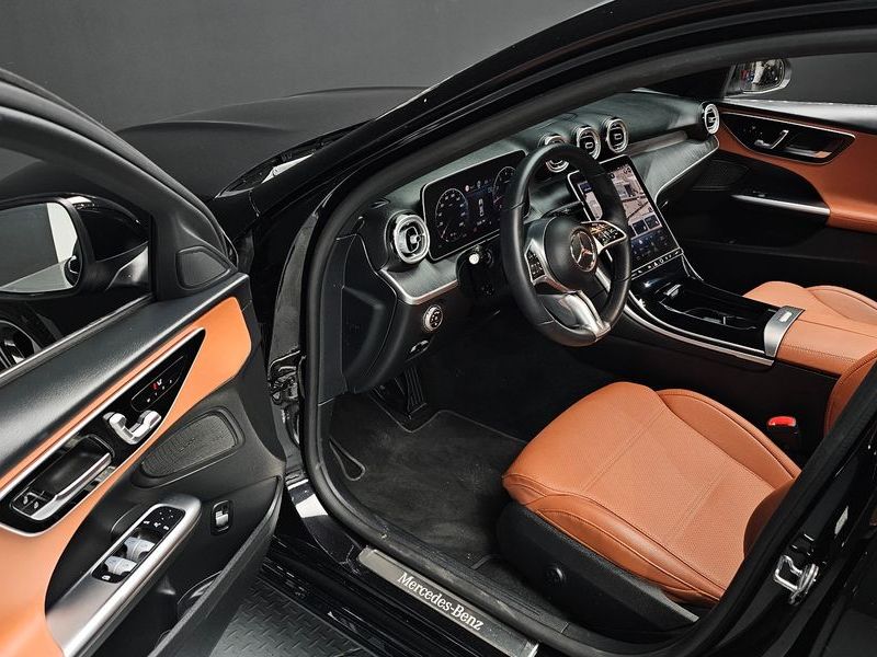 2023 Mercedes-Benz C-Class C300 4MATIC Avantgarde photo 11