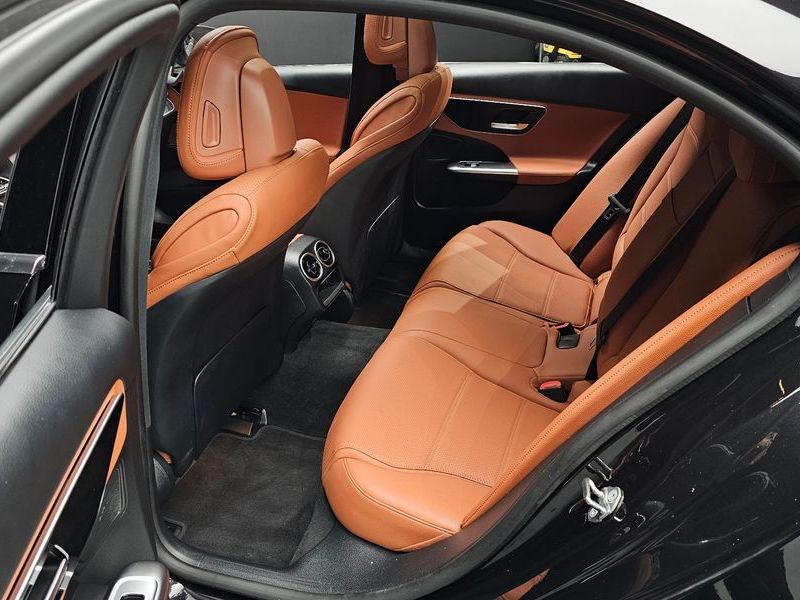 2023 Mercedes-Benz C-Class C300 4MATIC Avantgarde photo 12