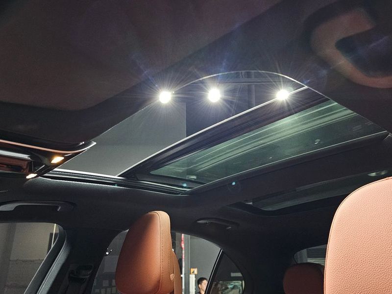 2023 Mercedes-Benz C-Class C300 4MATIC Avantgarde photo 16
