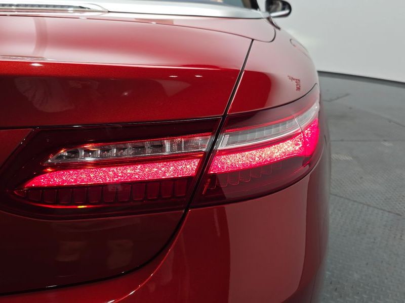 2018 Mercedes-Benz E-Class E220d Cabriolet photo 23