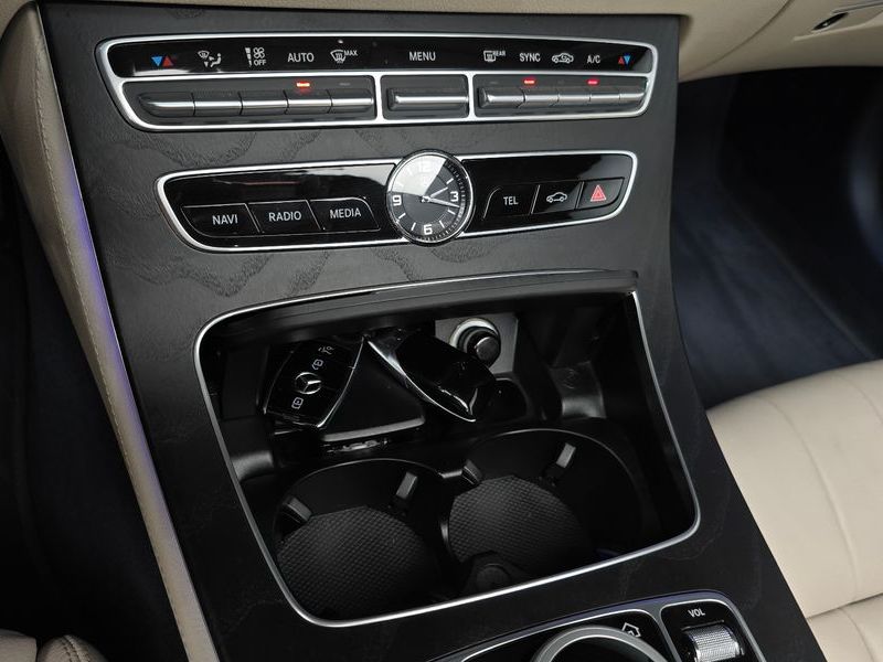 2018 Mercedes-Benz E-Class E220d Cabriolet photo 29