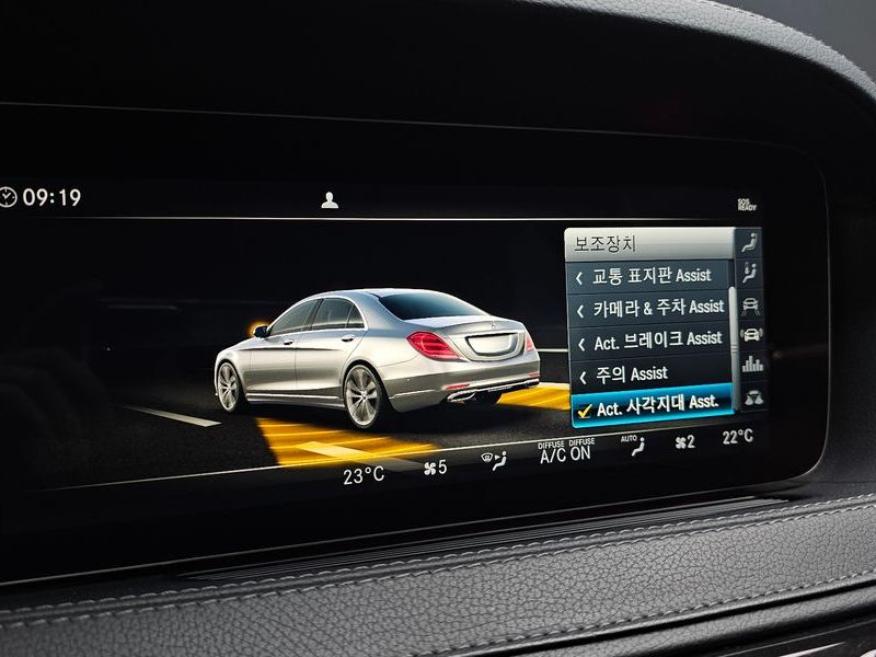 2019 Mercedes-Benz S-Class S350 d photo 17