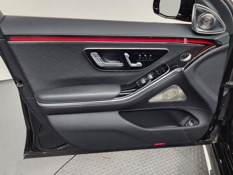 2022 Mercedes-Benz S-Class S500L 4MATIC photo 24
